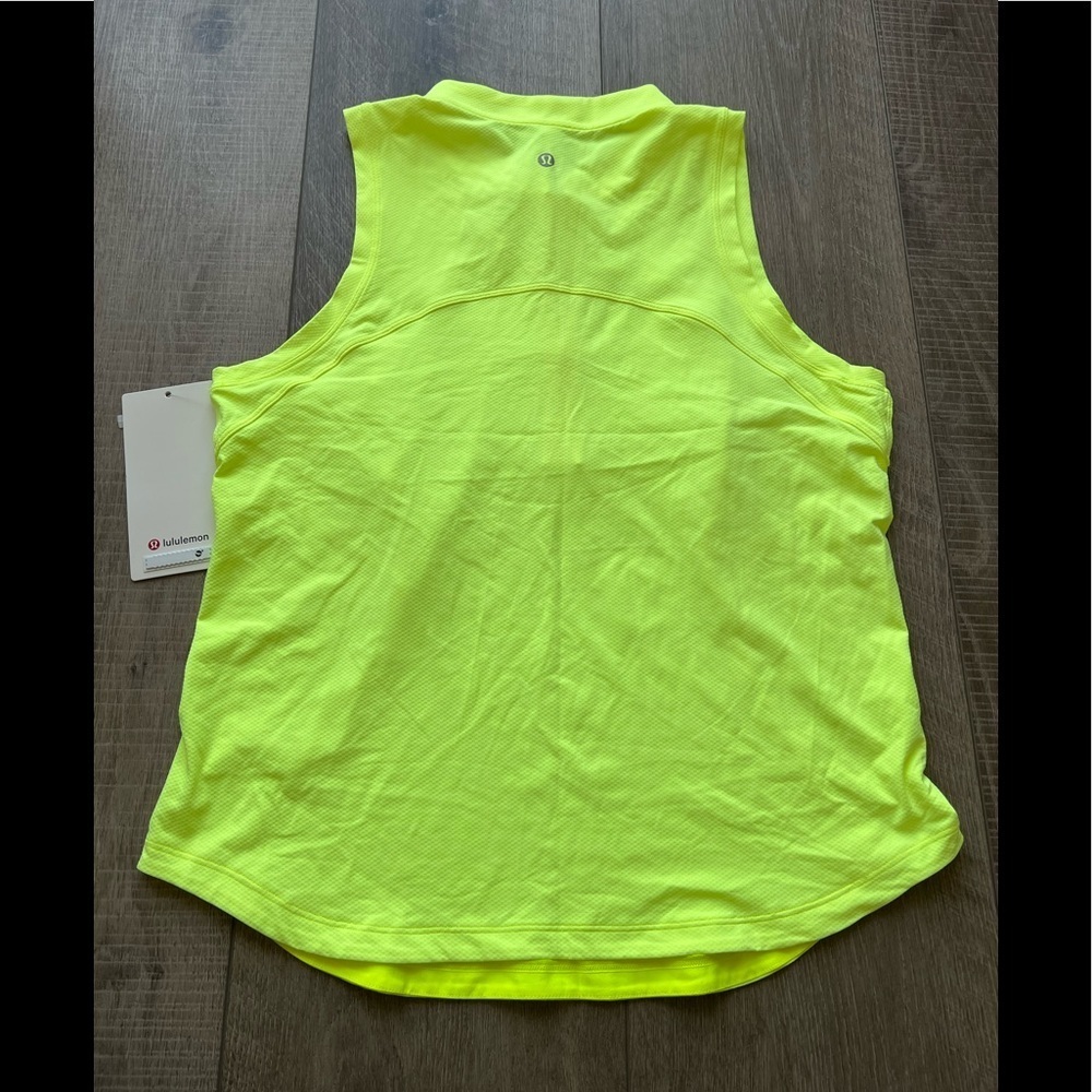 Lululemon Front Zip Mock-Neck Tennis Tank Top in Highlight Yellow Size 10 - Picture 7 of 8